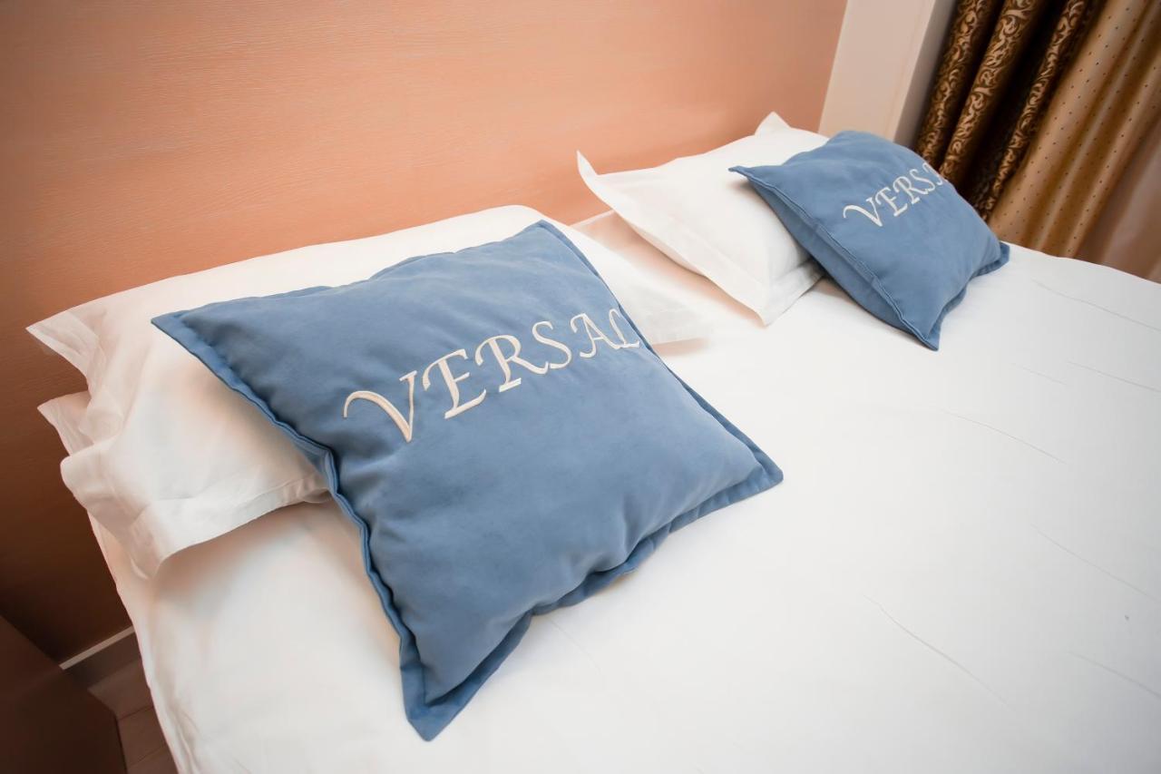 Versal Hotel Astana Exterior foto