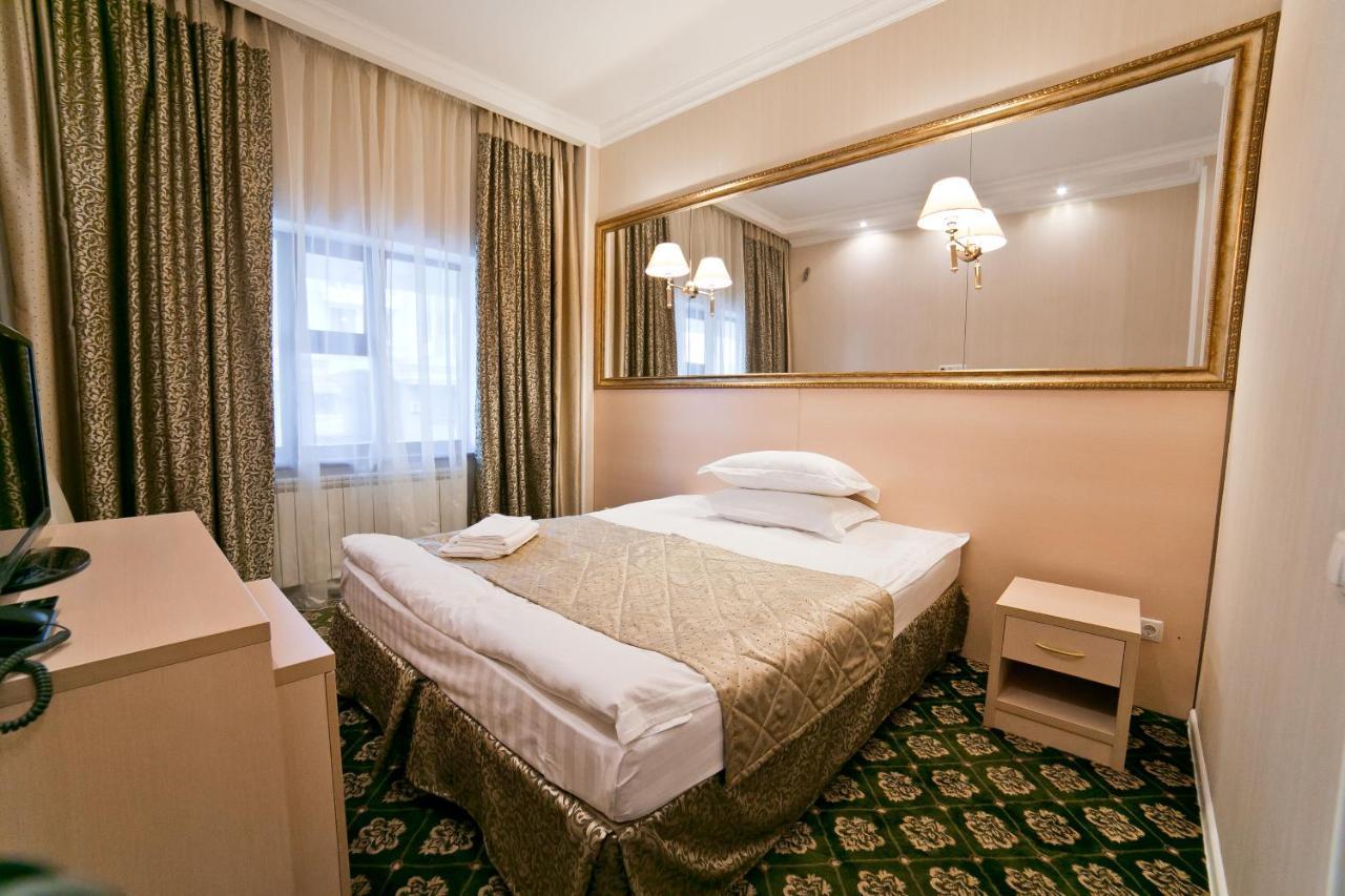 Versal Hotel Astana Exterior foto